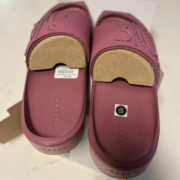 Jordan Slides - Picture 5 of 9